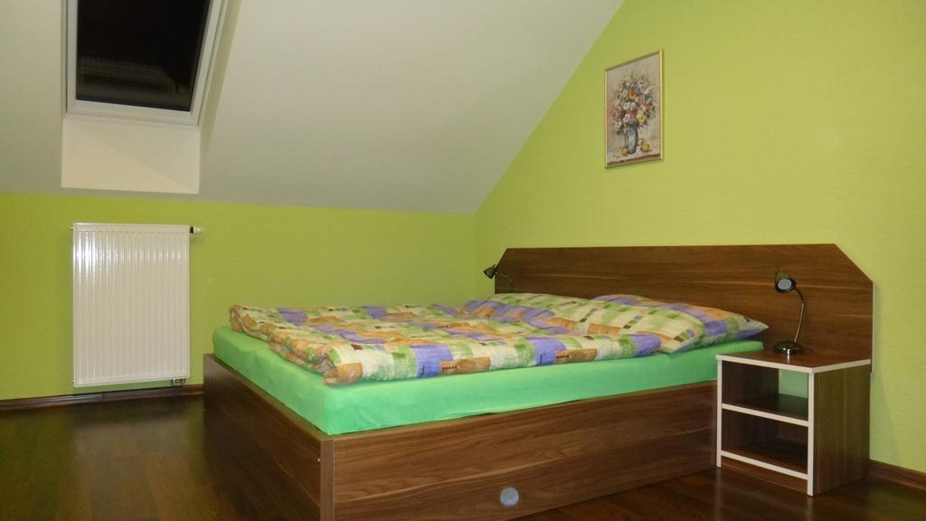 Penzión Melódia Kanianka Habitación foto