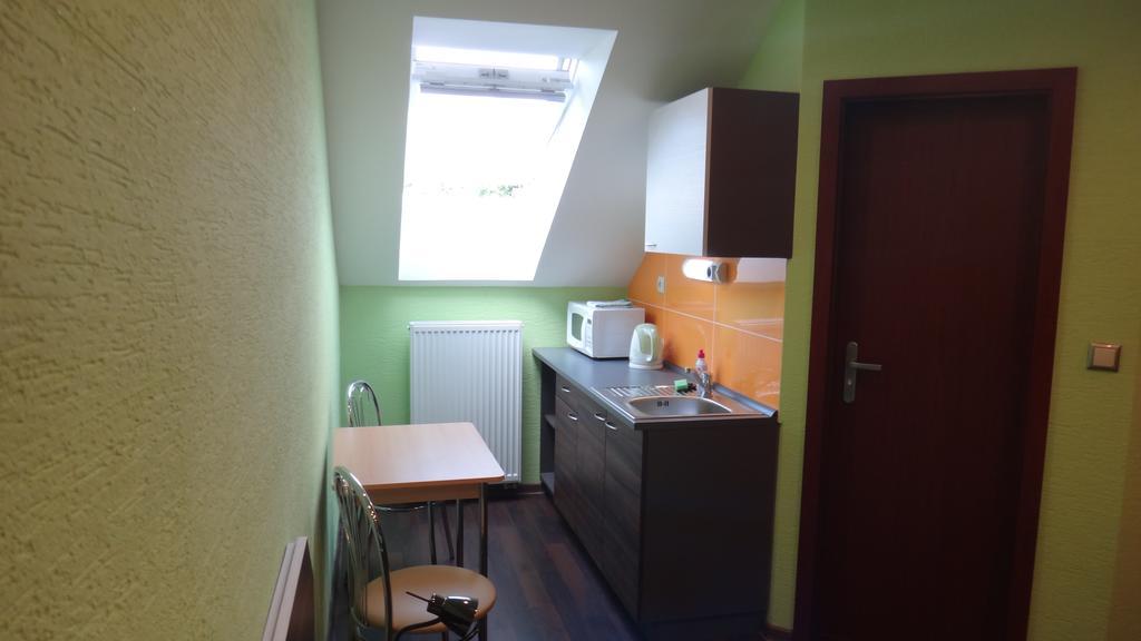 Penzión Melódia Kanianka Habitación foto