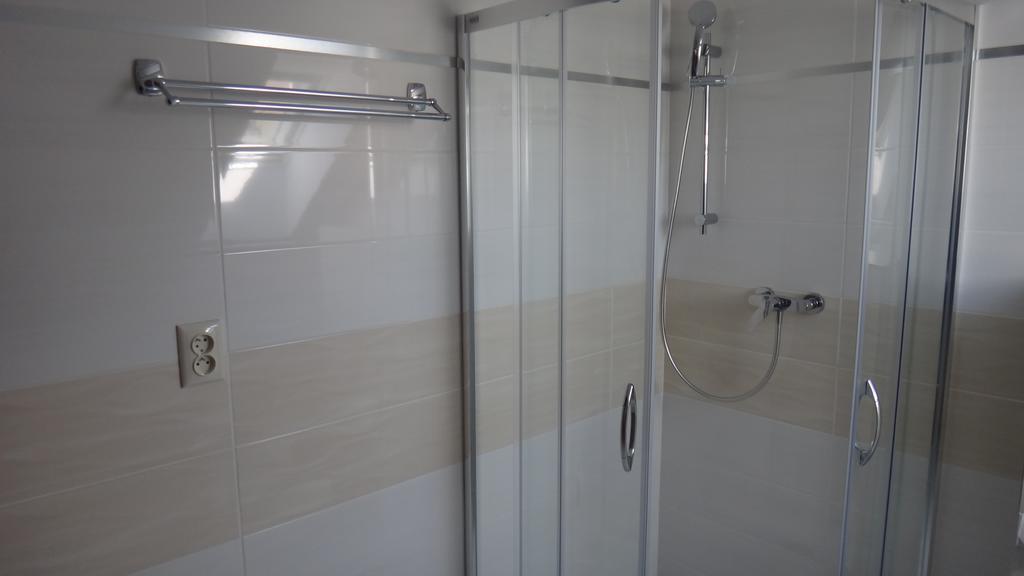 Penzión Melódia Kanianka Habitación foto